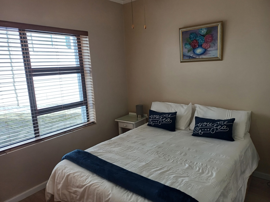 6 Bedroom Property for Sale in Hartenbos Central Western Cape